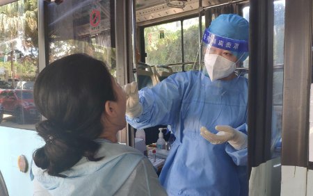 上海就核酸检测排长队致歉,上海为此采取了怎样的措施?