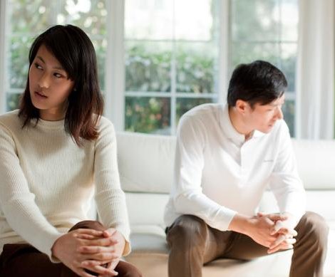 妻子整理亡夫遗物时发现他曾“打赏”女主播250多万，女子该如何维权？