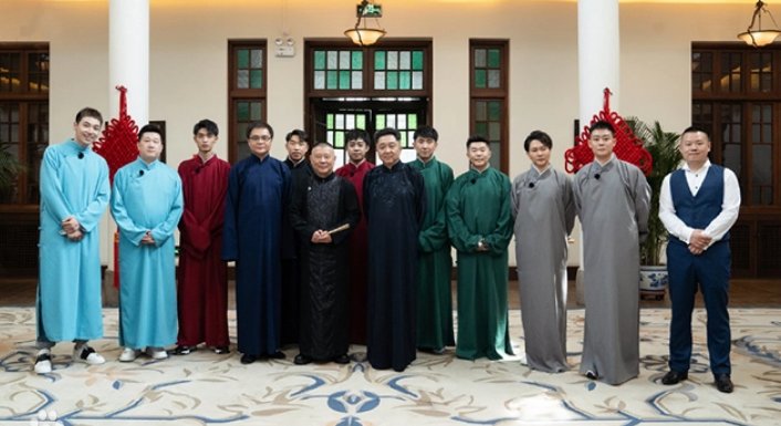 德云斗笑社导演是严敏吗？