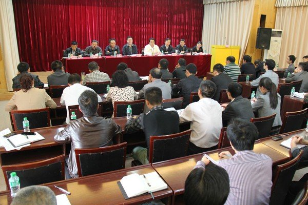 嫩江教育局电话号码