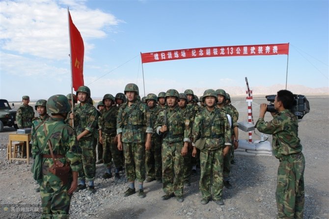 胡筱龙的人物故事