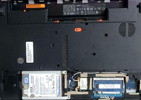 戴尔笔记本电脑电池怎么拆下来？