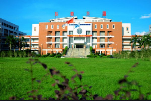 广州商学院录取分数线2023广州商学院美术专业线