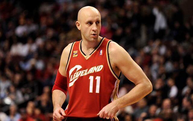 詹姆斯欠他一座总冠军，追随詹姆斯数年，大Z是怎样的球员？