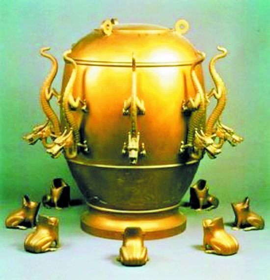 世界上的第一台地动仪是谁发明的？