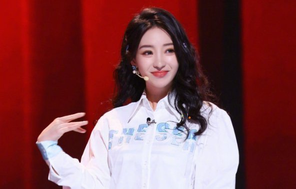 演员柳岩个人简历