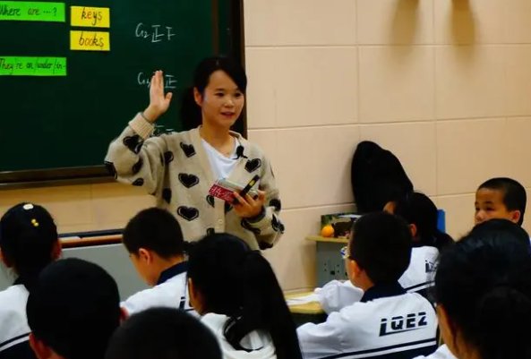 轰字是什么意思