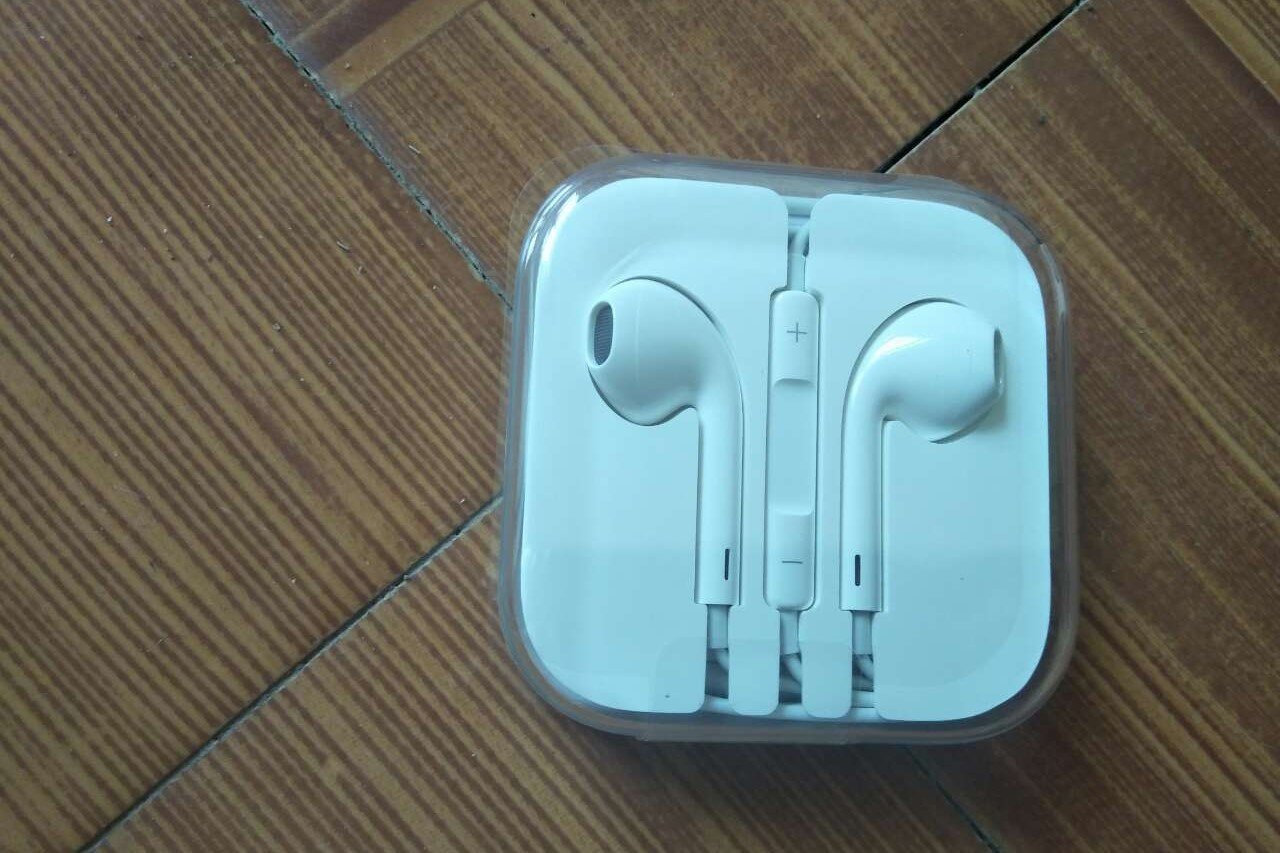 法国iPhone13仍送耳机，这是为什么？