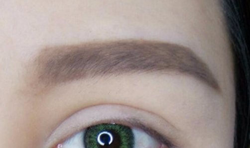 儿童舞台妆眼影画法？