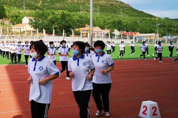 围场一中学费多少