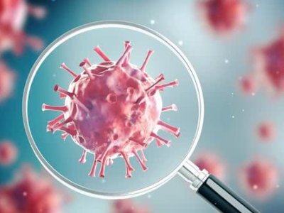 印度男子确诊新冠后,为什么依然要拖氧气瓶上班?