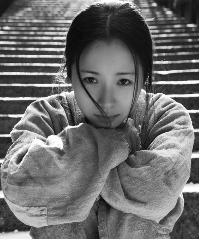 有什么好看的qq女生灰色头像