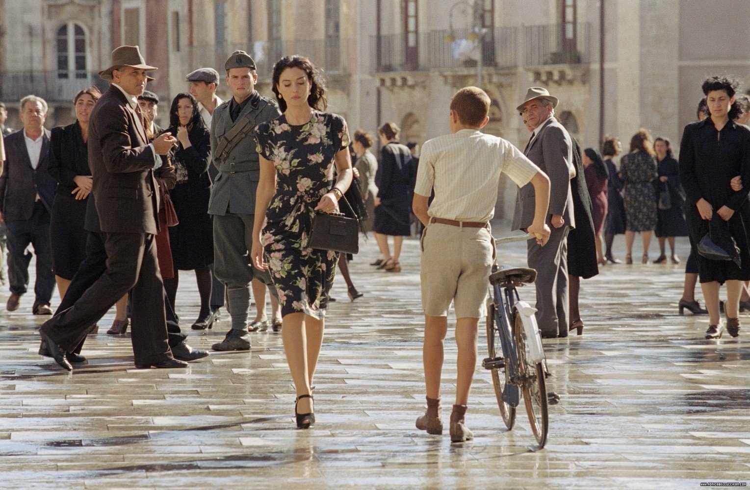 西西里的美丽传说讲了什么故事