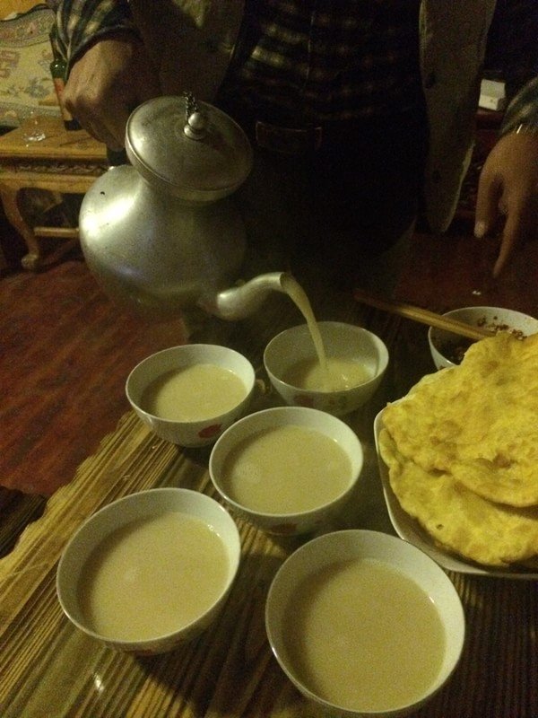 藏族酥油茶的美歌远颂