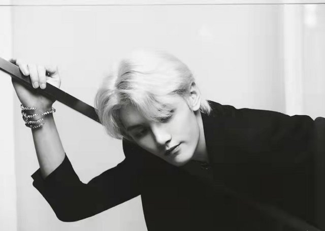 男星灵超在街头与网约司机吵架，情绪很激动！这件事会影响他的星途吗？