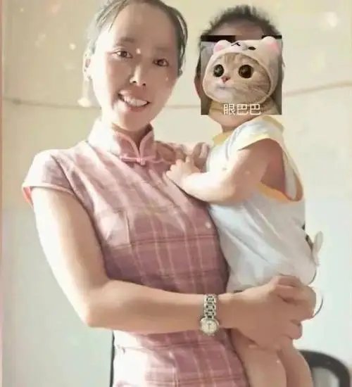 背后真相让人心疼！90后女子晒带1岁孙子日常，她为何愿意嫁给二婚丈夫？