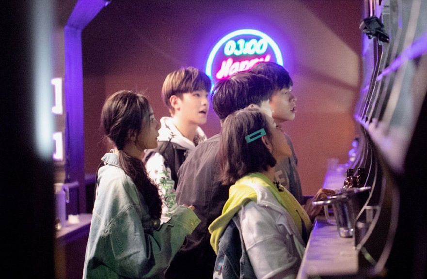 密室大逃脱3是每周更新一次吗？