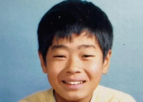 枪杀安倍晋三嫌犯在拘留所不停地做俯卧撑，他的心里素质有多强