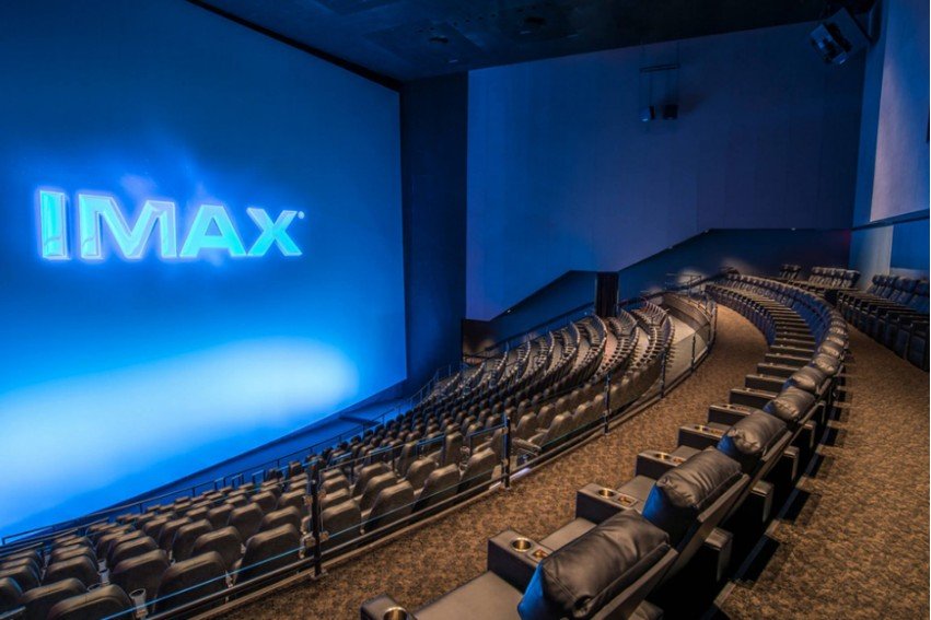 西安共有几个 IMAX 电影放映厅?