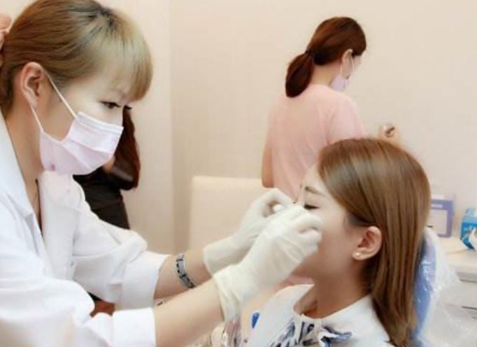 广州哪里韩式割双眼皮好？