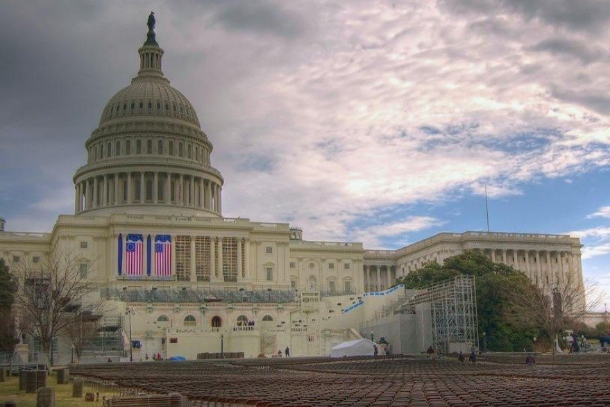 美国有钱派兵去外国打仗，为何会无钱拖欠联合国的10亿多美元的会费？