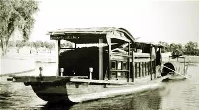 在船上开会都有谁一大