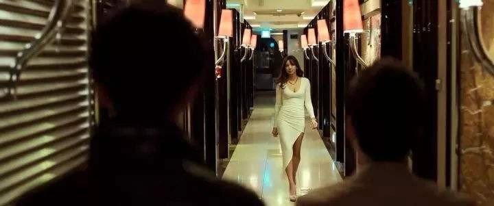 电影《为了皇帝》一共多少分钟？