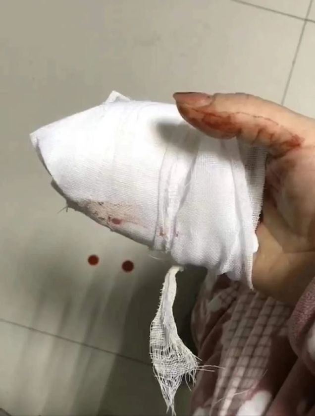 一民警妻子举报丈夫家暴，还称丈夫大量资金来路不清，其丈夫是如何回应的？