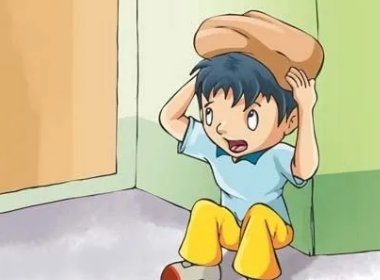 市民住35楼,称地震时像坐大摆锤,住高层遇地震该怎么办呢?