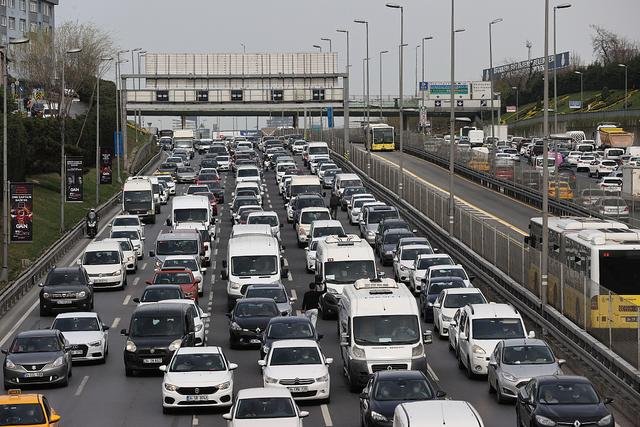 四川出租车与货车相撞致4人死亡是怎么回事