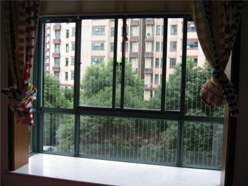 一个阳台防盗窗多少钱阳台防盗窗都有哪些