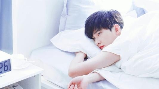 杨洋cos服务员秒被认出,他究竟是被如何识破的?