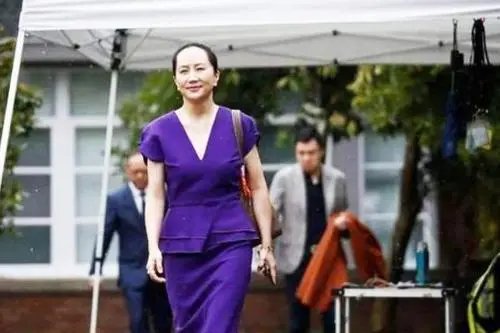 时隔1028天,孟晚舟终于回国,为何会选在深圳降落?