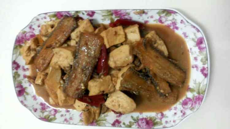 刀鱼炖豆腐怎么做好吃 刀鱼炖