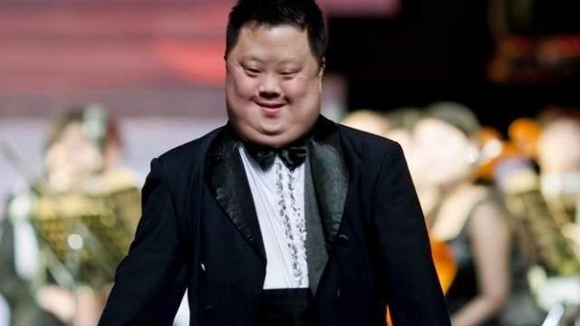 还记得“天才指挥家”舟舟吗？他现在过得还好吗？