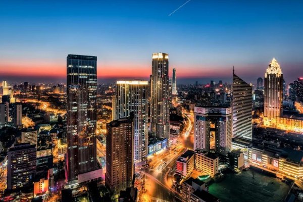 当今世界格局发展的趋势是( )