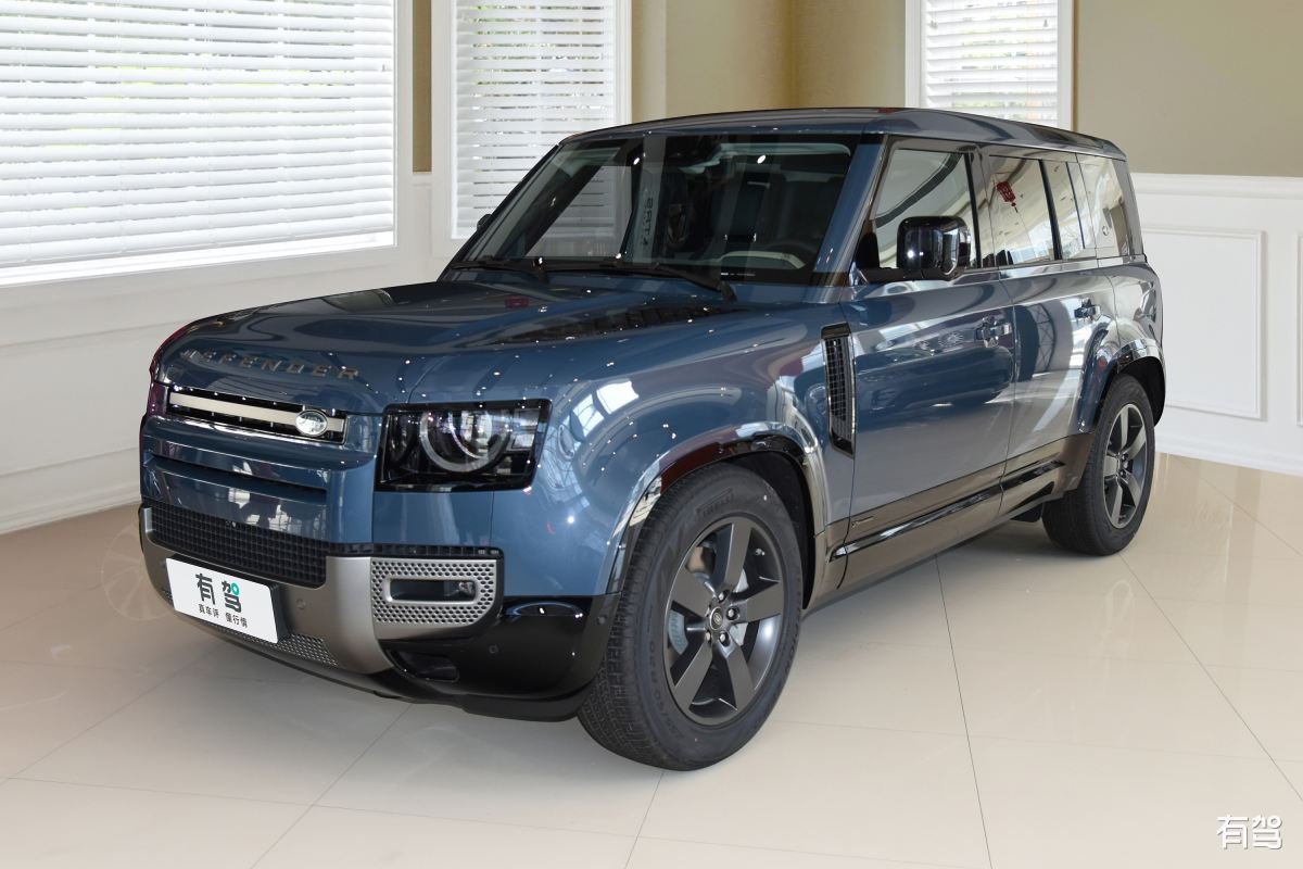 在豪华品牌中,100万以内的硬派越野车应该选择哪一款?