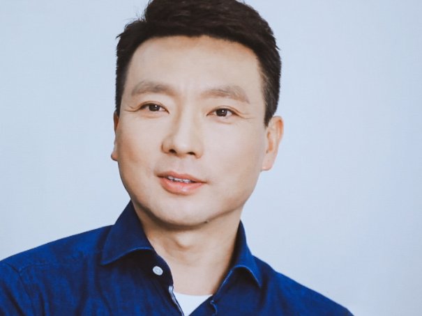 主持人康辉出啥事了