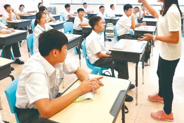 笔耕不辍的意思