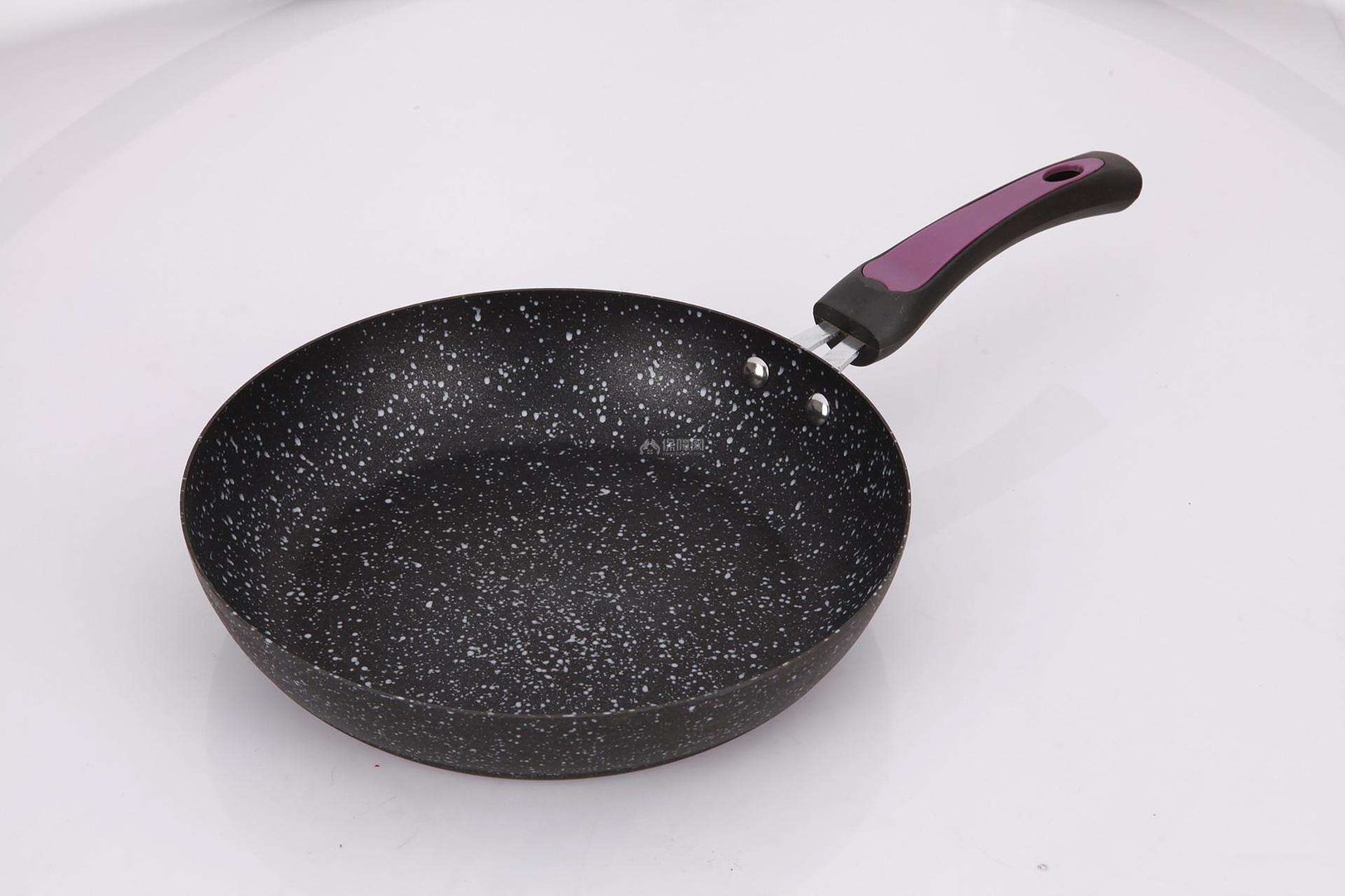 麦饭石锅是涂层还是纯麦饭石