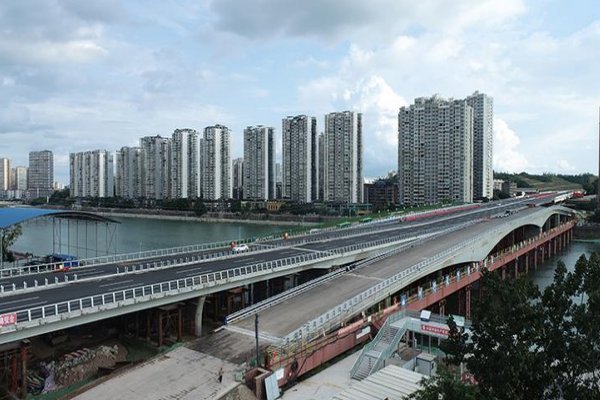 当今世界格局发展的趋势是( )