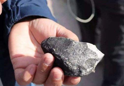 实探河南的陨石坠落点，这陨石坠落点有什么特点？