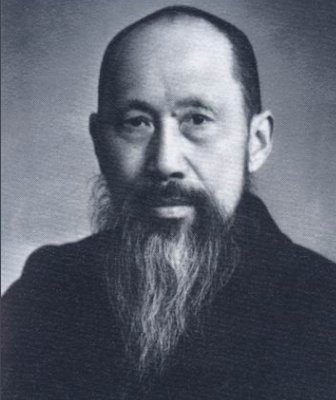 《建国大业》中“表老”“任公”和李济深分别是什么身份?他们是什么关系?李济深由谁饰演???