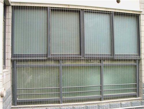 一个阳台防盗窗多少钱阳台防盗窗都有哪些