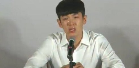 都说娱乐圈是大染缸，哪些明星变色儿了？