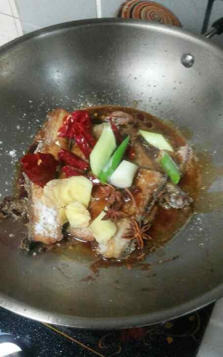 刀鱼炖豆腐怎么做好吃 刀鱼炖