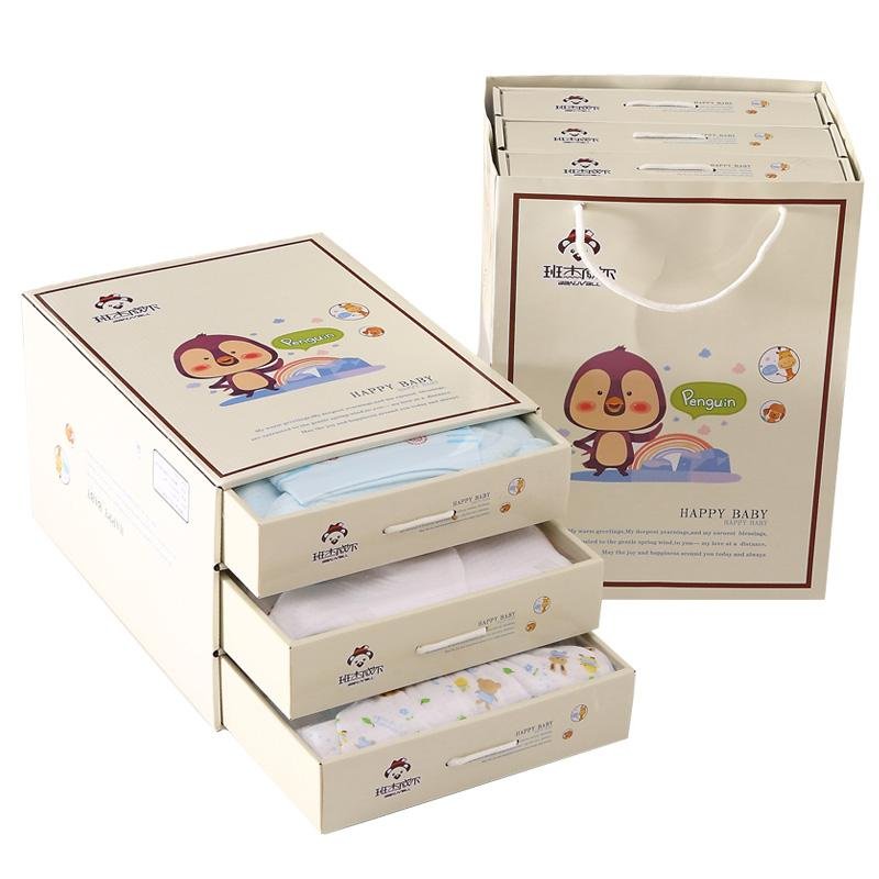 无良商家为了包装好看，在孩子衣服上扎了几十根针，这种礼盒真的实用吗？