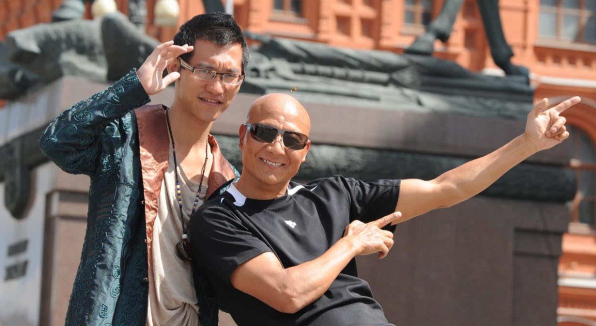 他被称为“最凶反派”，长相穷凶极恶让人胆寒，女儿却颜值逆天，他是谁？