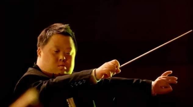 还记得“天才指挥家”舟舟吗？他现在过得还好吗？