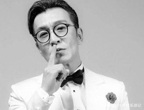 李咏妻子哈文传出喜讯，本人亲自官宣，网友纷纷送祝福，究竟怎么回事呢？